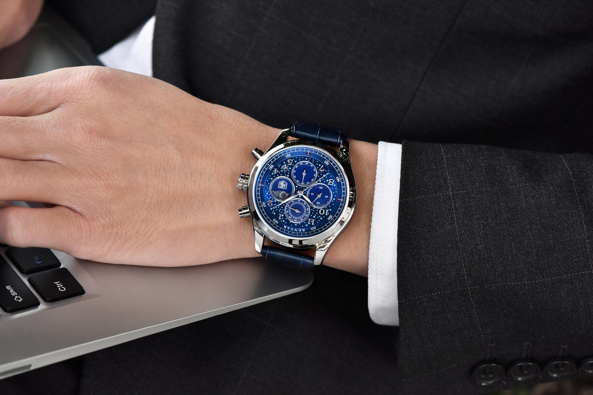 BENYAR  Date Shows The Analog Star Sport Quartz Watch